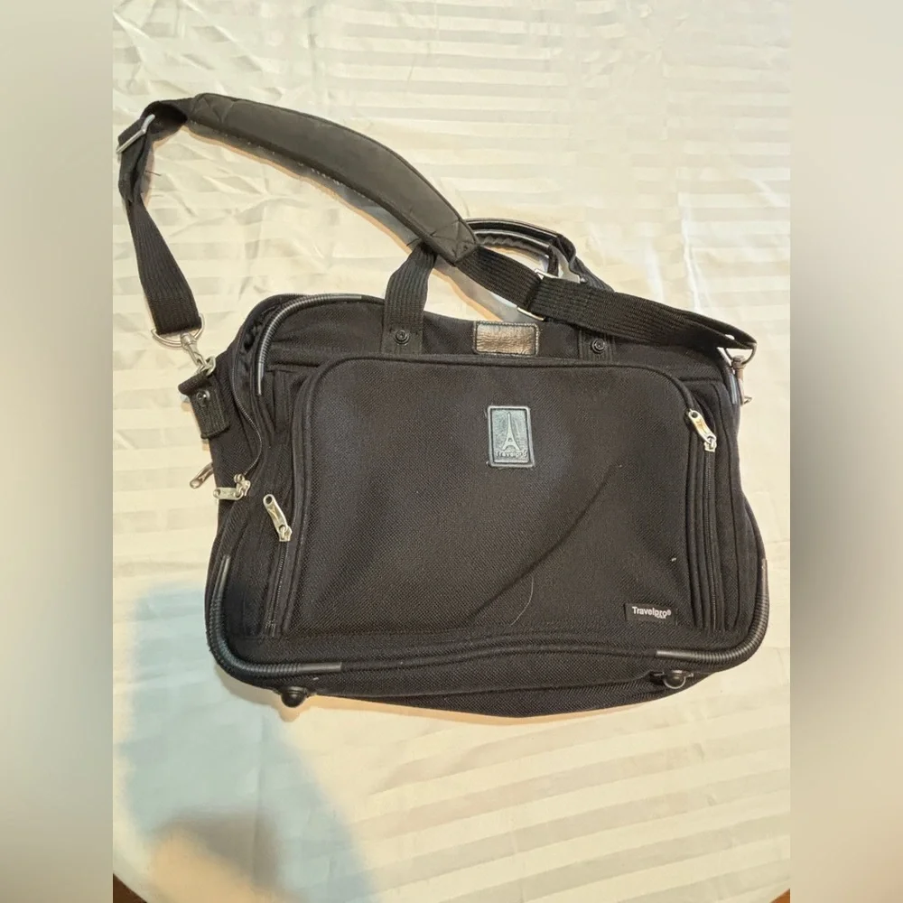 Crew 3 by Travelpro USA Black Carry-On Luggage Shoulder Bag (Good Condition)